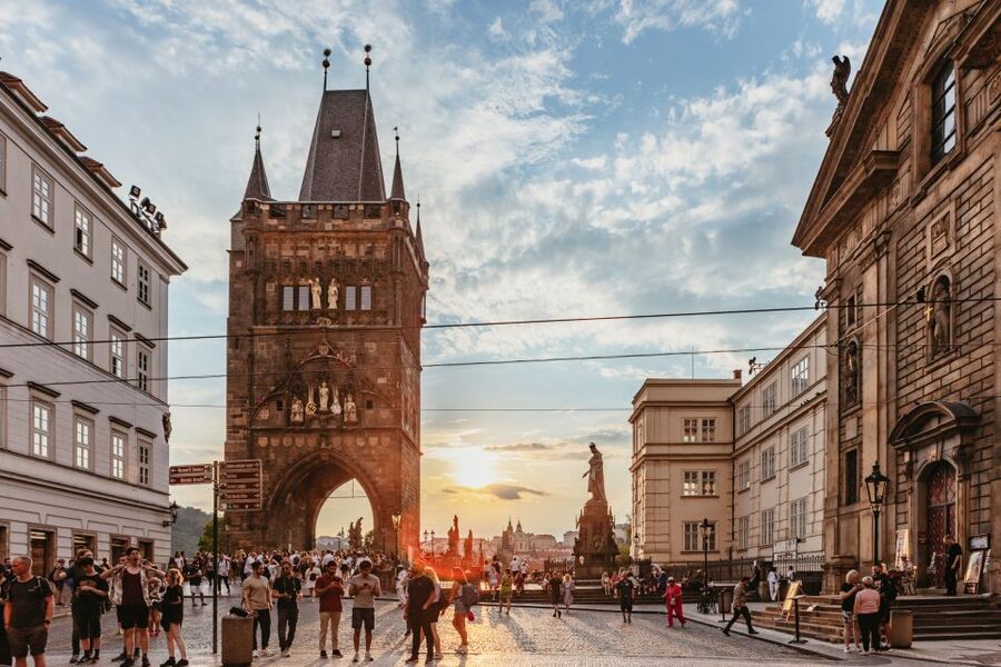 Prague: Ghost Walking Tour Where Legends Come To Life - Why this Prague ghost walk works at night