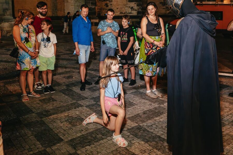 Prague: Ghost Walking Tour Where Legends Come To Life - Guides and languages: what to expect from the storytellers