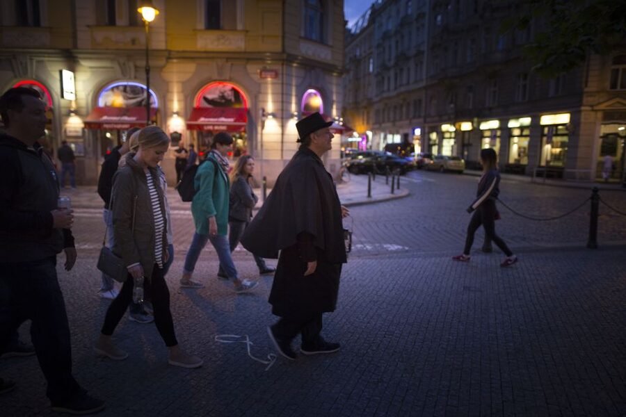 Prague: Ghosts and Legends of the Old Town Evening Tour - The guides are the real engine of the tour