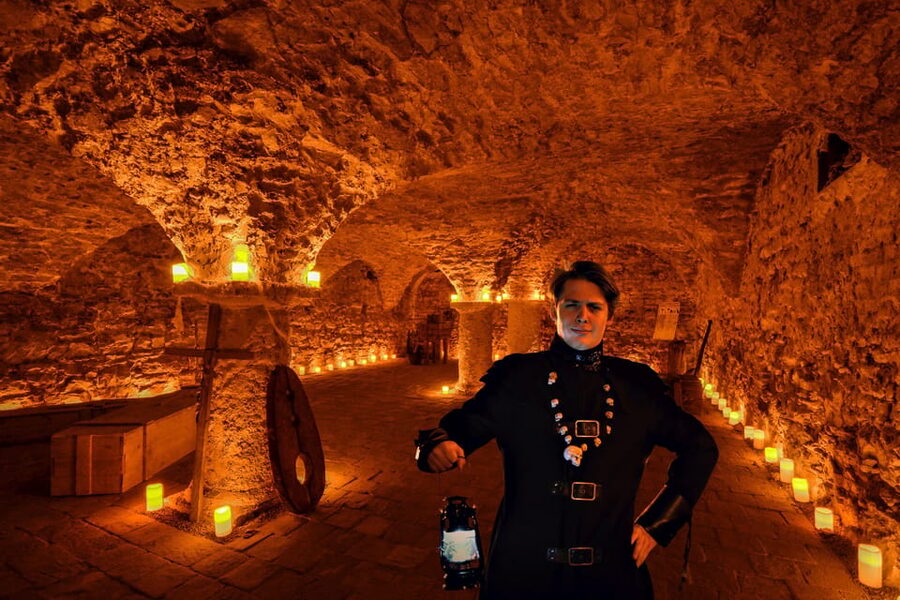 Prague: Ghosts, Legends, Medieval Underground & Dungeon Tour - Key highlights worth planning for