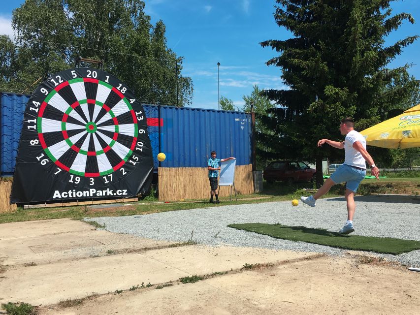 Prague : Giant Foot Darts and Giant Beer Pong Game - The 30-minute drive in both directions and why it still works