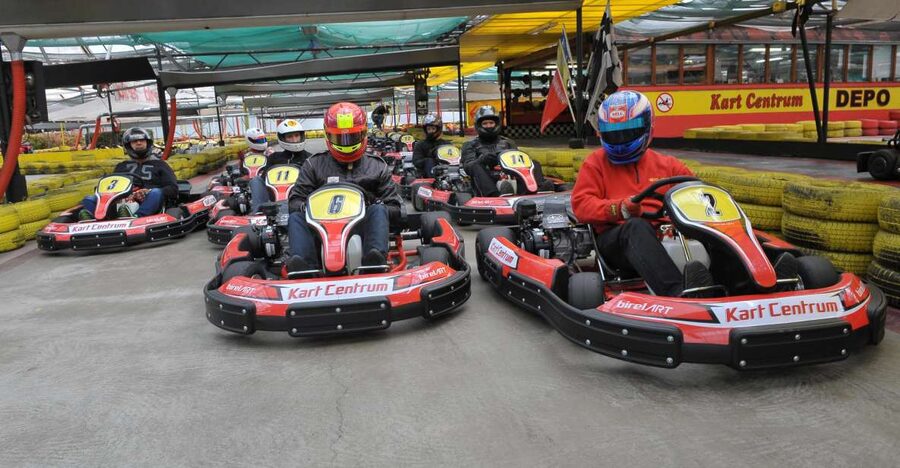 Prague: Go-Kart Racing Experience - Choose Your Format: Full 1-Hour Rental Or Two 10-Minute Heats