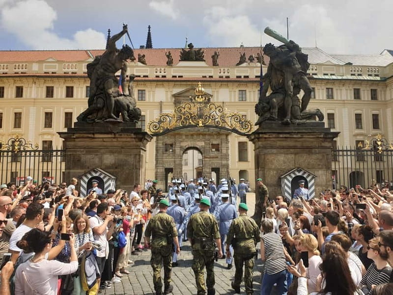 Prague Grand 2,5 hour + 2 hour exterior walking tour - Afternoon Circuit: St Vitus Cathedral to Jewish Town to Old Town