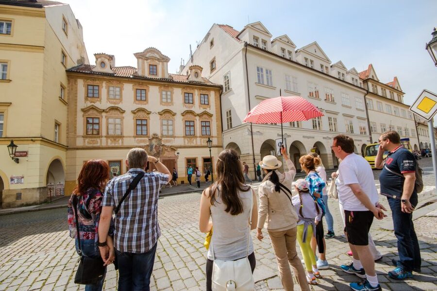 Prague: Guided Bus & Walking Tour with River Cruise & Lunch - Key Prague Highlights Worth Your Time