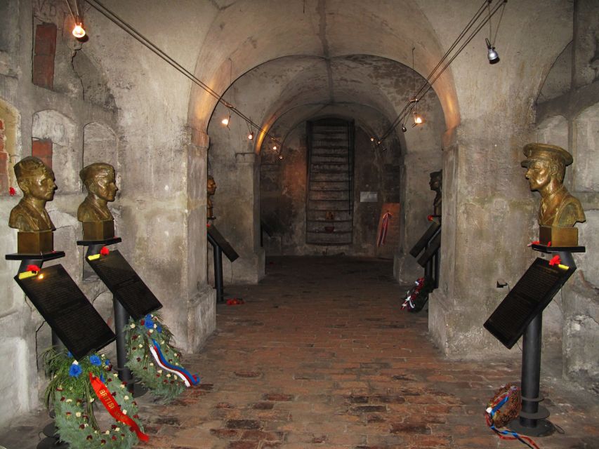 Prague: Guided Operation Anthropoid Tour with Lidice - The drive out to Lidice: what you will see and feel