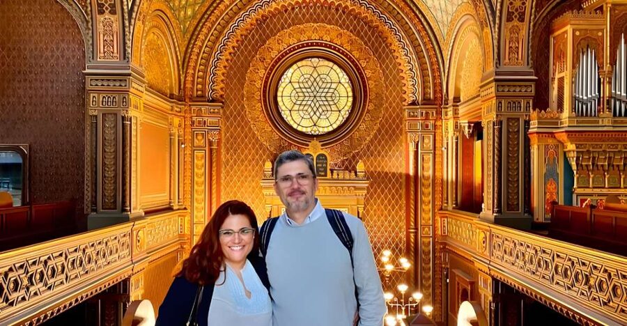 Prague: Guided Tour inside the Jewish Cemetery & Synagogues - Pinkas and Maisel Synagogues, plus the Josefov “route” feeling