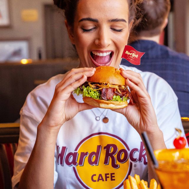 Prague: Hard Rock Cafe with Set Menu for Lunch or Dinner - Priority seating and timing: how 75 minutes plays out
