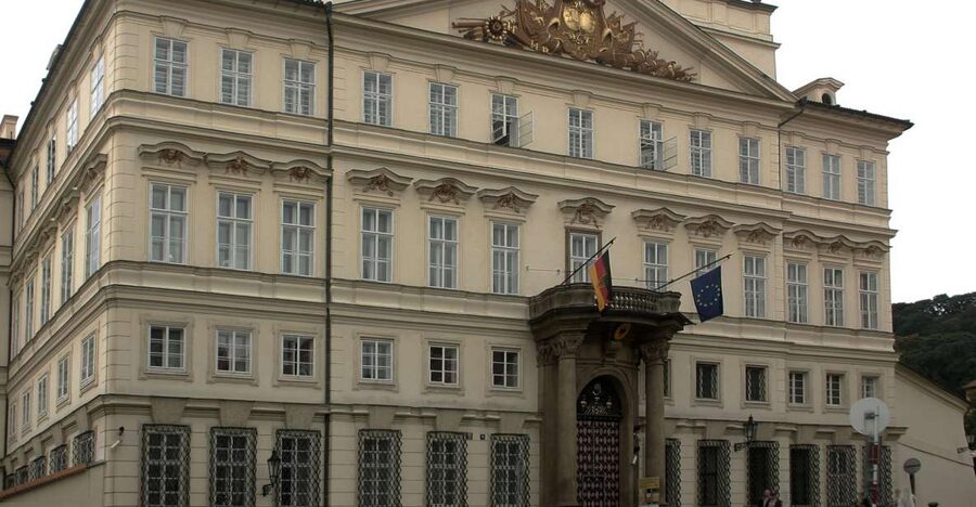 Prague: Highlights Walking Tour to the German embassy 1989 - The first leg: Čech’s Bridge and the “set the scene” photo stop