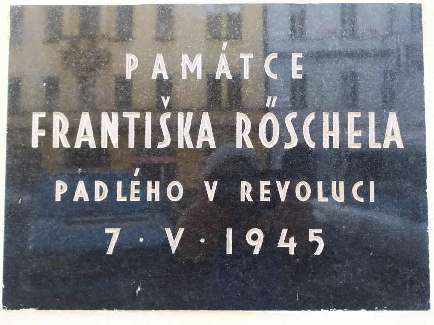 Prague: Historical Walking Tour with Focus on World War 2 - Photos on the street: why this tour leans visual