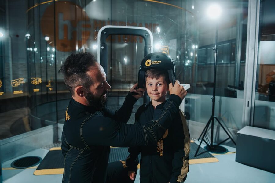 Prague: Hurricane Factory Indoor Skydiving Experience - Who Should Do This Indoor Freefall Experience