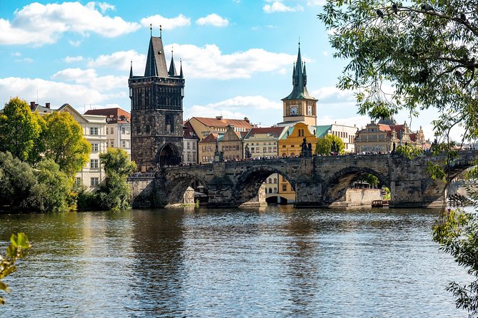 Prague in One Day by a Car - Excellent opportunity to see all the sights - What to Bring and Wear for a 3-Hour Sight Sprint