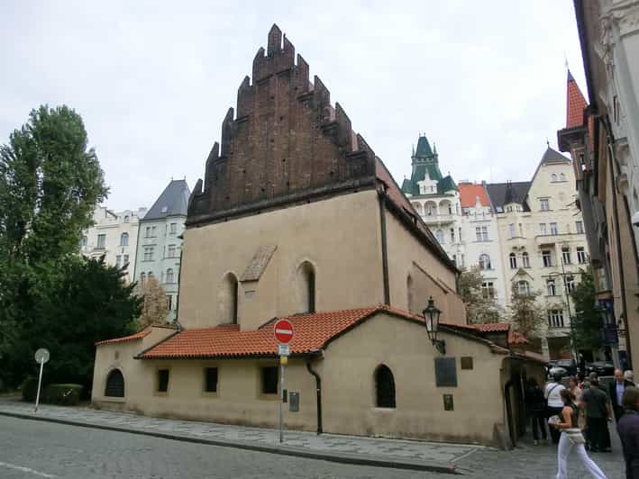 Prague: Jewish Quarter and Museum Guided Tour - Old-New Synagogue: a 13th-century interior that still feels alive