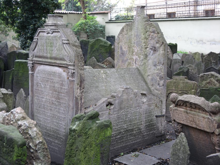 Prague: Jewish Quarter and Museum Guided Tour - Old Jewish Cemetery: where the walking slows down