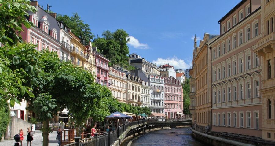 Prague: Karlovy Vary Day Trip with Watchtower and Funicular - Price and Value: Is $62 Worth It?