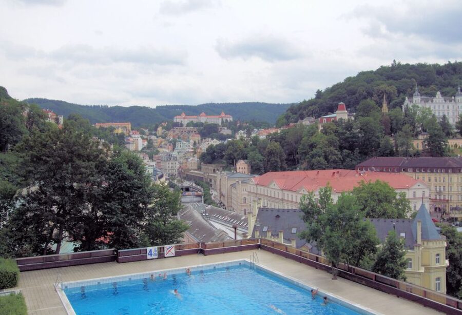 Prague: Karlovy Vary Tour with Lunch and Moser Museum Visit - Practical tips for a smoother day in Karlovy Vary