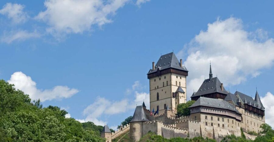 Prague: Karlštejn Castle Guided Tour with Entry Ticket - Why Karlštejn matters, and what you will actually see