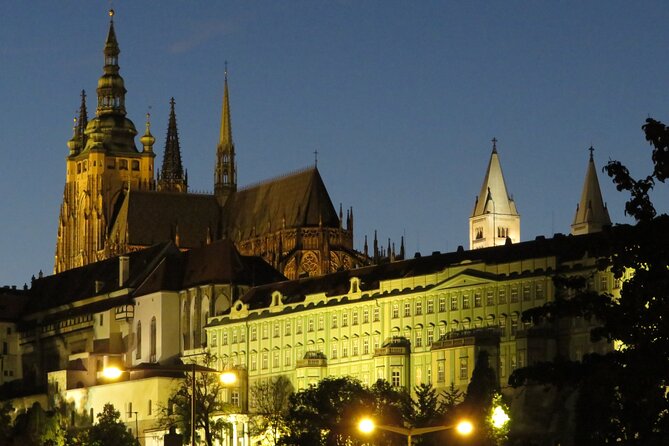 Prague Literary & Historical Tours - Comprehensive Route - Stare Město finish: winding cobbled streets and an easy next step