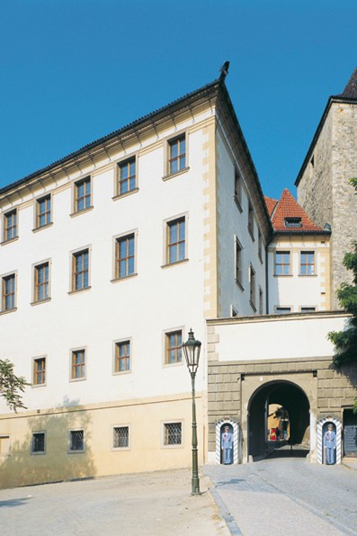Prague: Lobkowicz Palace Ticket & Audio Guide - How the palace tells the Lobkowicz drama across time