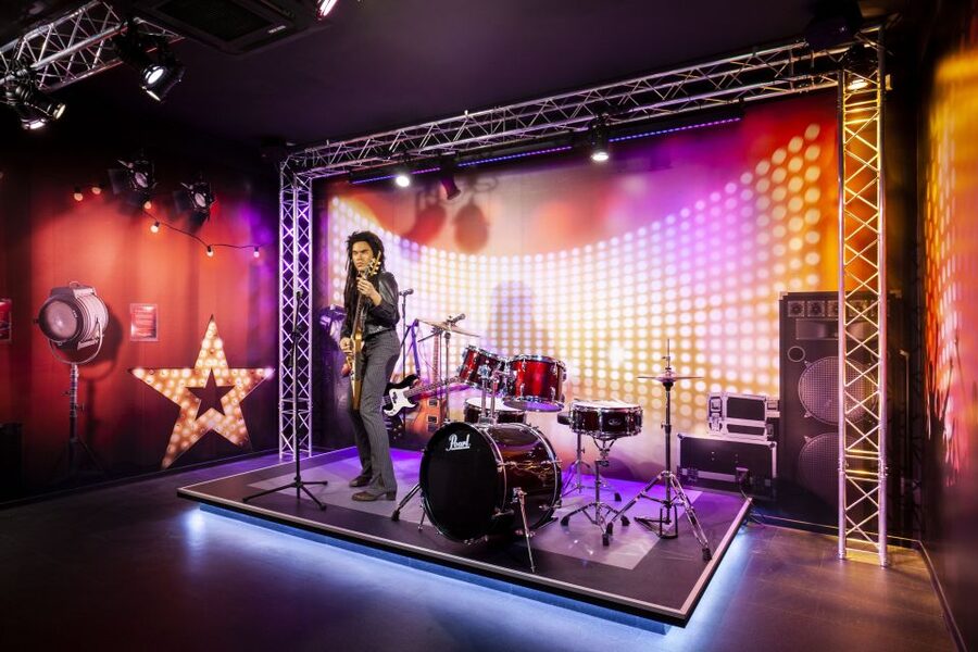 Prague: Madame Tussauds Entry Ticket - Celebrity Waxworks: Quick Selfies at Eye Level
