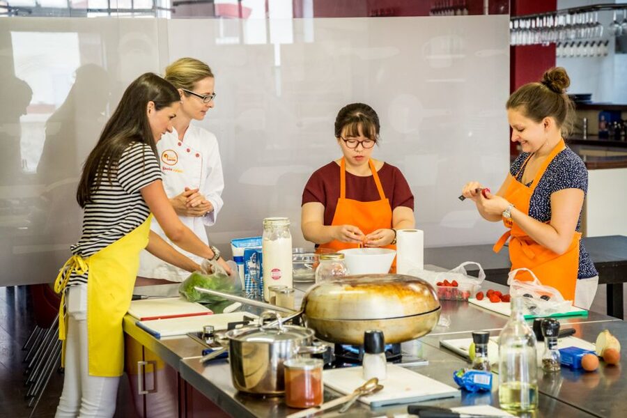 Prague: Market Tour and Traditional Czech Cooking Class - Key things to know before you go