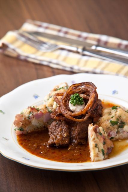 Prague: Market Tour and Traditional Czech Cooking Class - Eating your lunch you made, and why that changes the whole experience