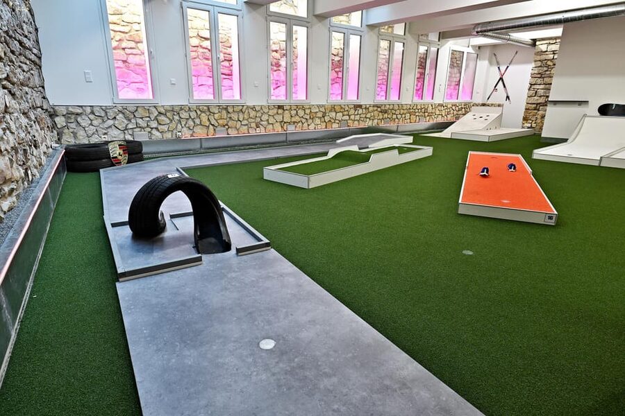 Prague: Mazemania Miniature Golf Experience - FAQ