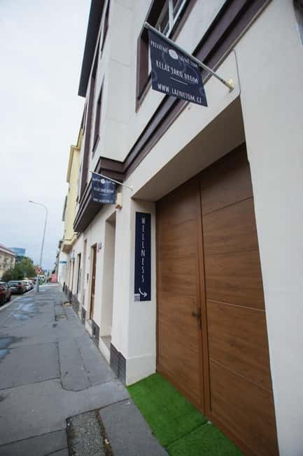 Prague: Modern Private Spa with Jacuzzi and Sauna - Getting there from central Prague, without overthinking it