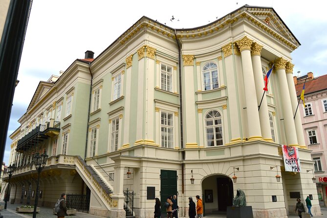 Prague: National Museum Ticket & Online Audioguide City Tour - Smartphone Audioguide Setup, Internet, and Earphone Tips