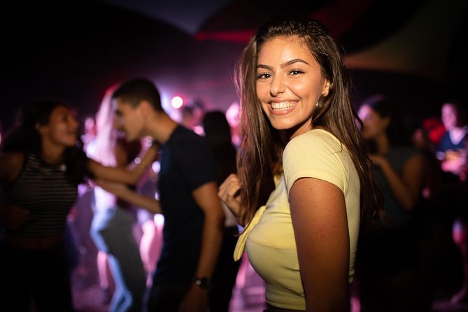 Prague Nightlife Ticket - Stop 1 to 4: Karlovy Lazne, Shots Bar&Club, Retro Music Hall Prague, Vagon Music Pub & Club