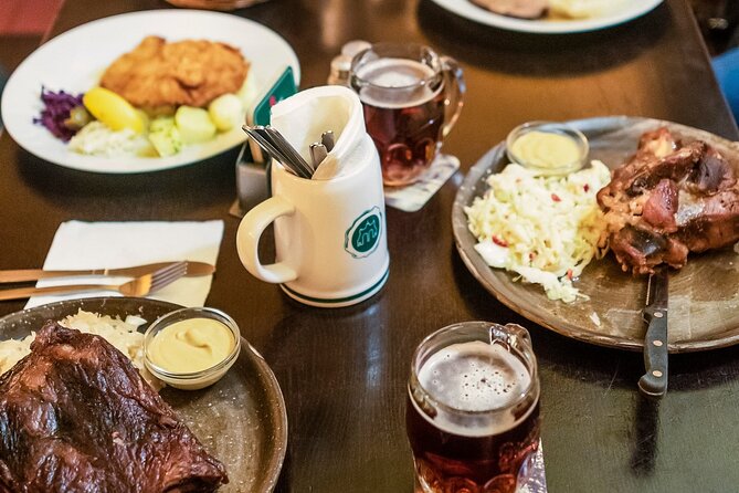 Prague Old Town And Beer Walking Tour Including Dinner - What to Watch Out For: Guide Reliability and Group Dynamics