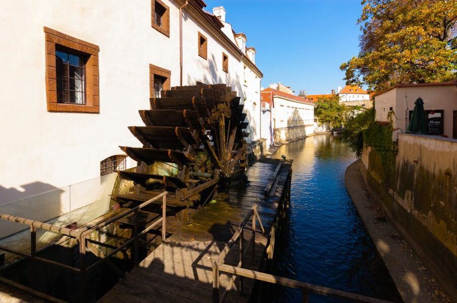 Prague: Old Town and Charles Bridge Tour - Getting Your Bearings on King’s Way Through Prague’s Center