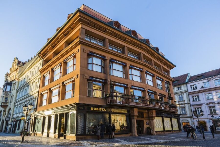 Prague: Old Town and Jewish Quarter 2-Hour Walking Tour - Ungelt and Pařížská Street, the merchant city angle you might miss