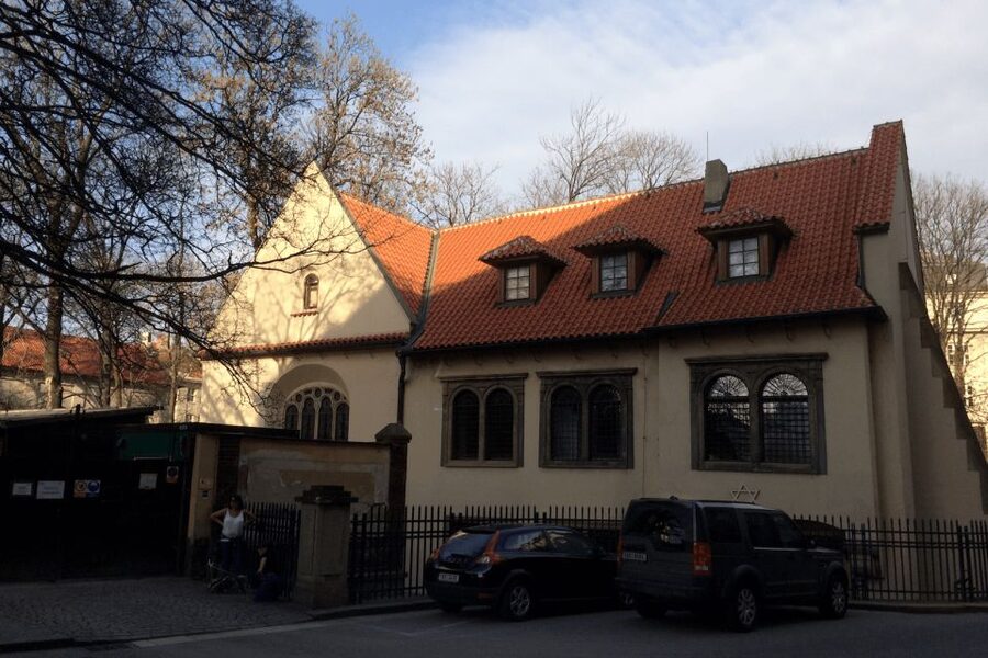 Prague: Old Town and Jewish Quarter Guided Tour in German - Small Group Walking Tour Logistics: Comfort, Crowds, and the Real Pace