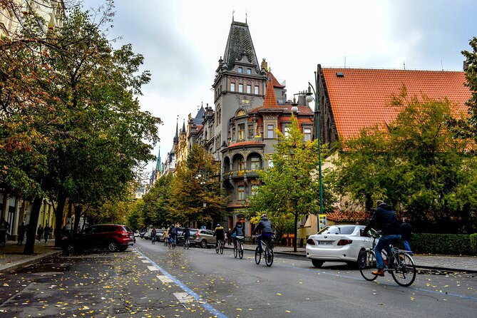 Prague: Old Town and Jewish Quarter Small-Group Tour - Josefov, Kafka, and the Jewish Quarter: walking with care and clarity