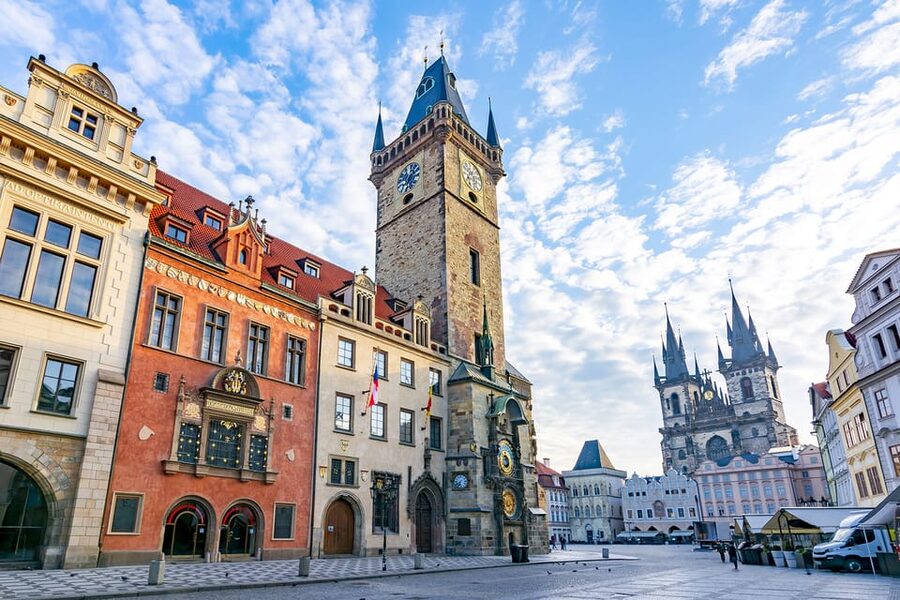 Prague: Old Town Guided Walking Tour and City Boat Ride - Jewish Quarter to Old synagogues: learning the city before the big sights