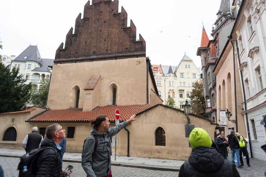 Prague: Old Town, Jewish Quarter & Astro Clock Walking Tour - Old Town lanes: the value of side streets and small stops