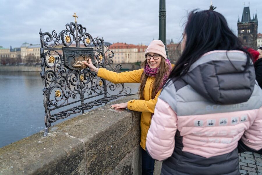 Prague: Old Town Private Walking Tour with Hotel Pickup - From Powder Gate to Municipal House: Prague’s entry points