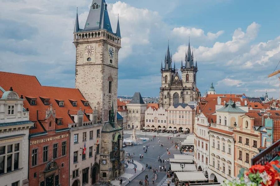 Prague Old Town, Underground and House of Alchemy Tour - What the tour includes, and what it means for your time