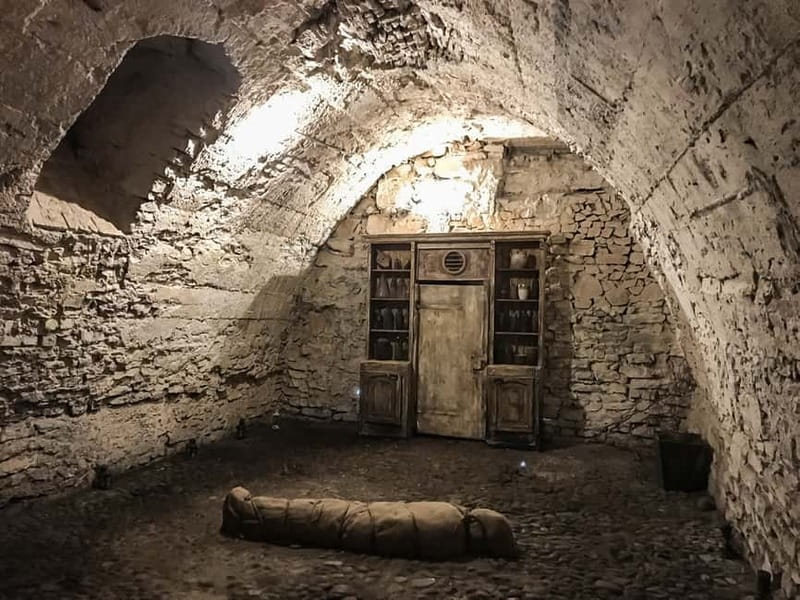 Prague: Oldtown, Medieval Underground & Dungeon History Tour - Prague has a second city under Old Town