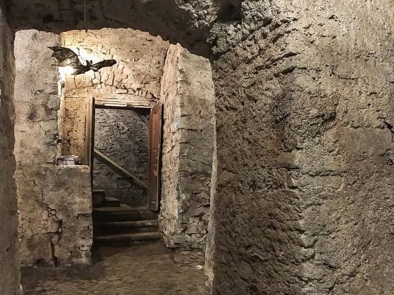 Prague: Oldtown, Medieval Underground & Dungeon History Tour - The Dungeon with medieval torture instruments and Jan Mydlář