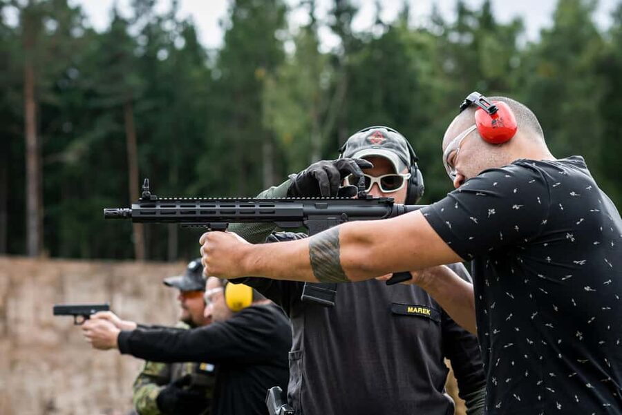 Prague: Outdoor Shooting Experience with up to 10 Guns - Drinks, lunch/snack, and staying comfortable on a half-day schedule