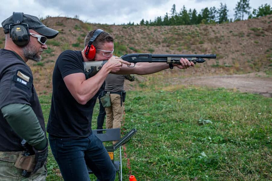 Prague: Outdoor Shooting Experience with up to 10 Guns - Who should book this Prague Ranger outdoor shooting session