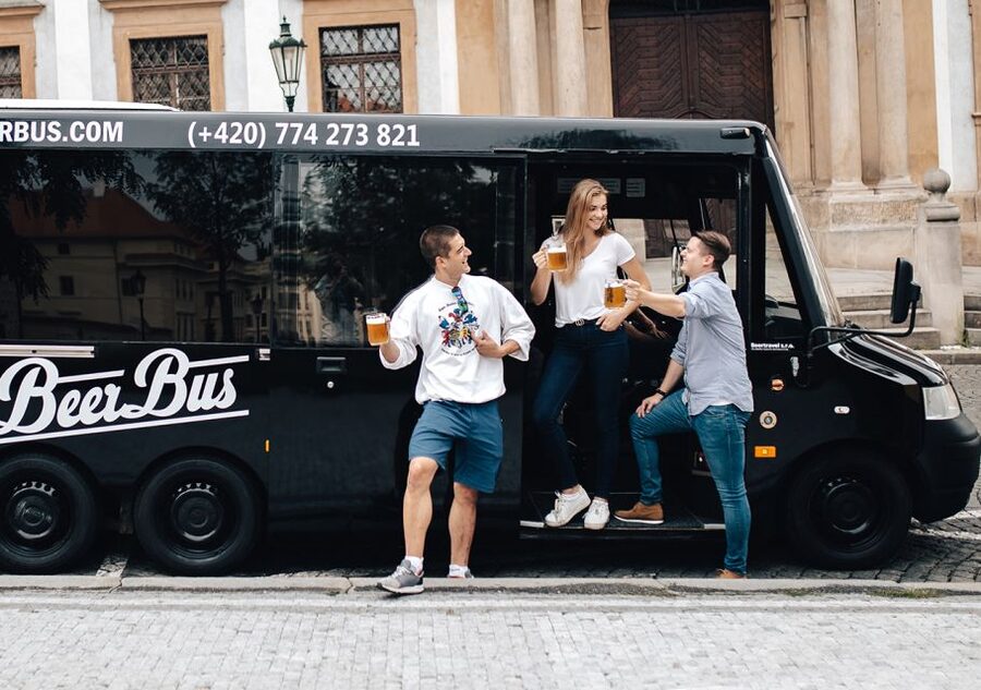 Prague: Party Beer Bus - The dance show moment and how it fits the flow