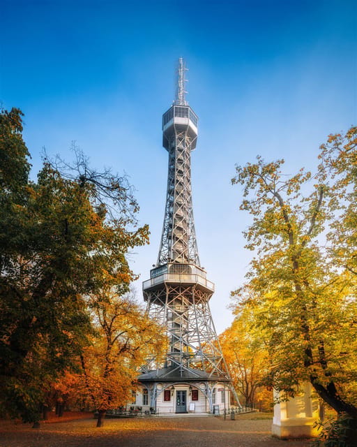 Prague: Petřín Tower and Mirror Maze Entry Ticket - How long it lasts, and why some people feel let down
