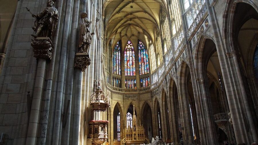Prague: Prague Castle and Little Quarter Guided Walking Tour - From Pickup to Castle Grounds, You Start With a Plan