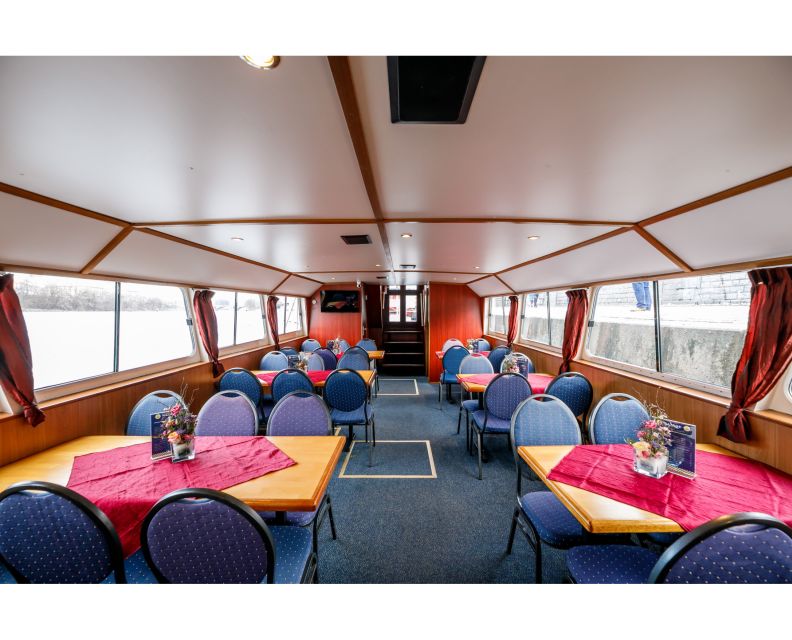Prague: Private Beer Boat Cruise with Unlimited Beer - Common gotchas: weather, age rules, pets, and one past delay