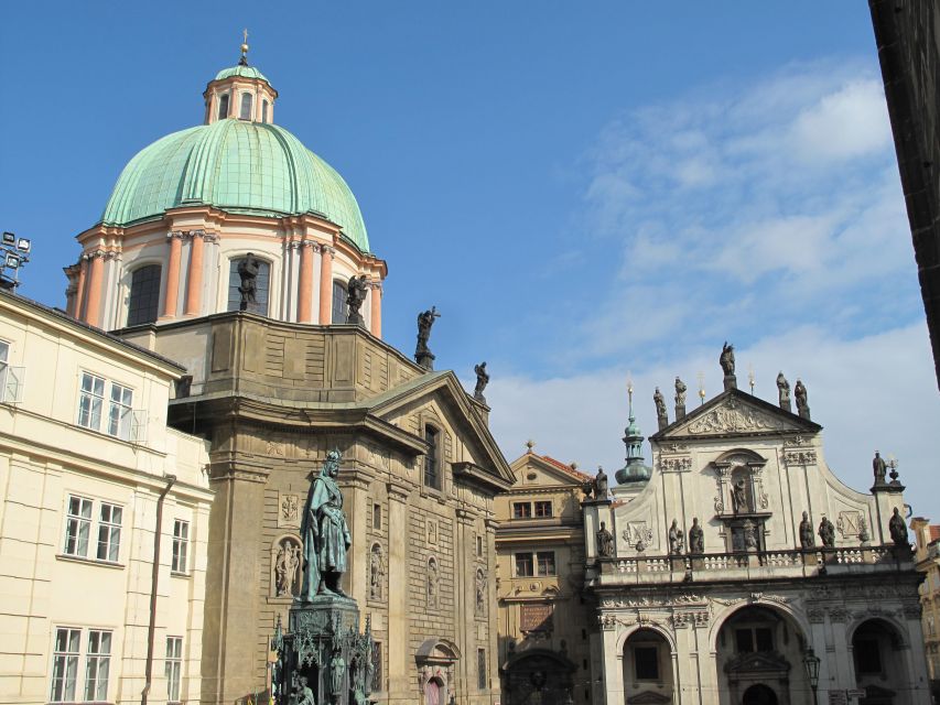 Prague: Private City Tour by Minivan - Guide quality and languages that actually matter