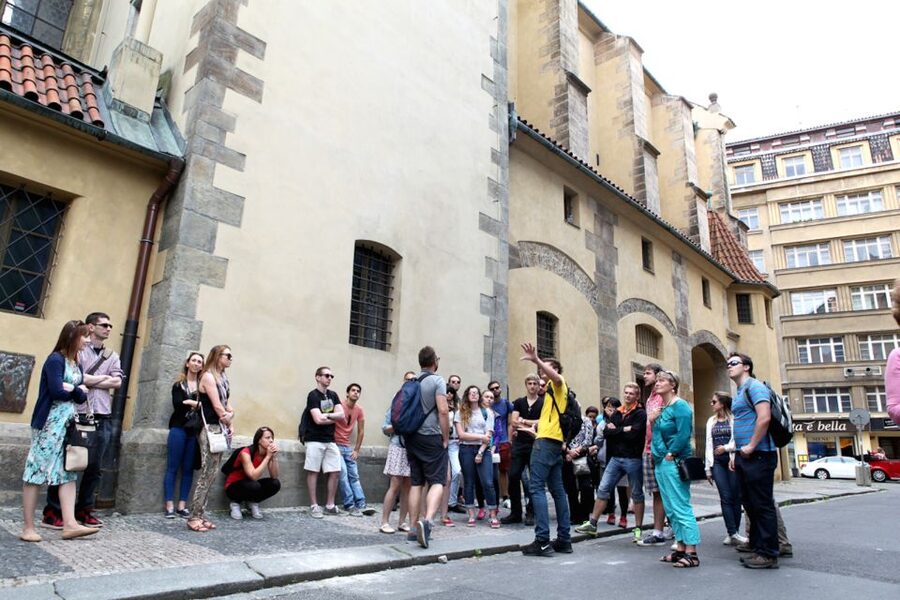 Prague: Private City Walking Tour - How the 150 minutes works: major sights plus choices you control