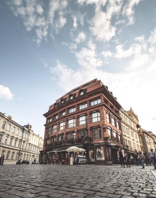 Prague: Private Prague Art Nouveau and Cubism Tour - Timing and pacing: how a 1-day design tour fits your schedule