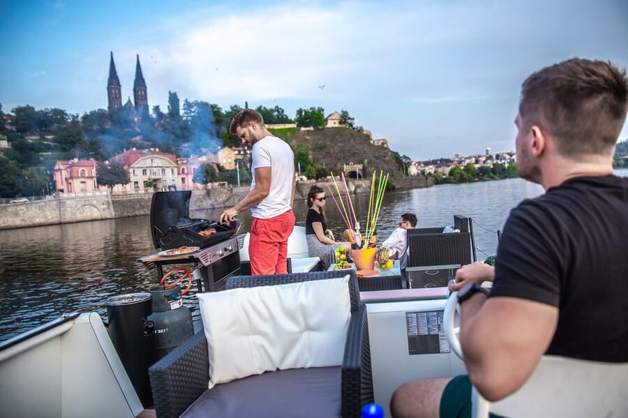 Prague: Private River Cruise with Unlimited Beer or Prosecco - Landmarks From the Water, Including Prague Castle and Vyšehrad